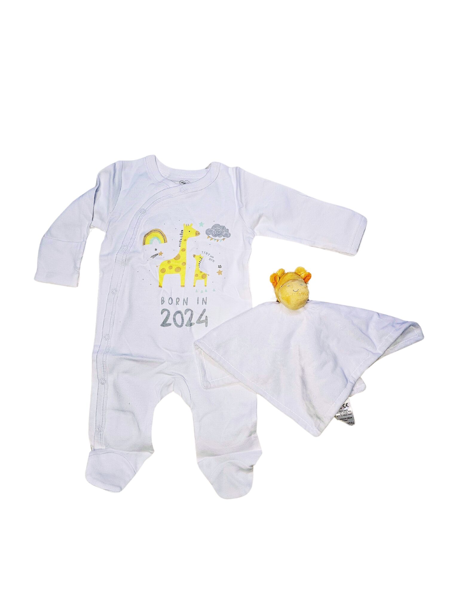 2025/01/20250127_201642_0000.jpg Sleepsuit and Comforter - Image 1