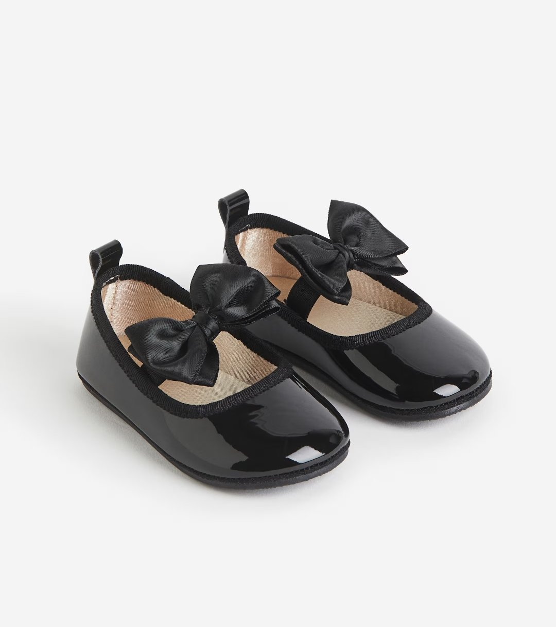 2025/03/Screenshot_20250320_004756_Gallery.jpg Girls Patent Shoe - Image 1